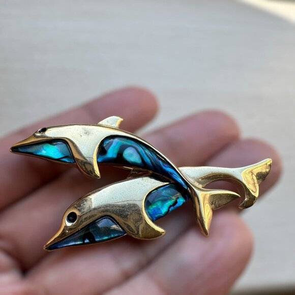 VTG‎ Dolphin Brooch MOP Shell Inlay Shade Of Blue Gold Tone Boho Coastal 2.25" - Picture 1 of 5
